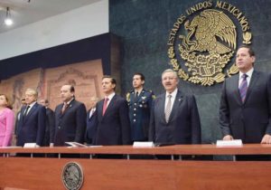 Celebran en Los Pinos el Día del Abogado