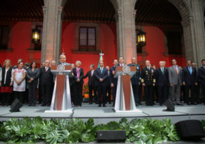 López Obrador asegura que cancelará la Reforma Educativa