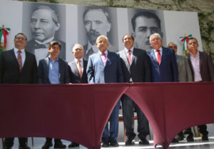 AMLO presenta integrantes de la Oficina de la Presidencia de la República