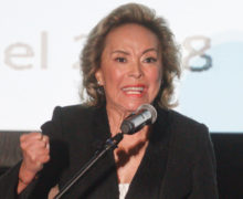 Elba Esther Gordillo demandará a Carlos Loret de Mola