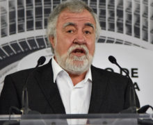 Alejandro Encinas se reúne con familias de desaparecidos