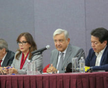 AMLO se reúne con diputados electos de Morena