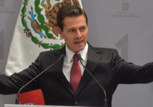Peña Nieto reitera compromiso para esclarecer caso Ayotzinapa