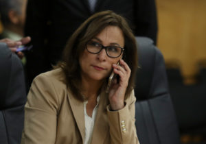 Rocío Nahle mantendrá el impuesto en las gasolinas