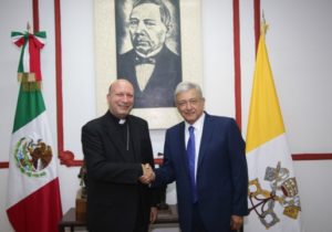 Vaticano respalda a AMLO