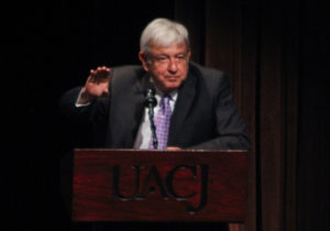 López Obrador prepara defensa legal tras cancelación de NAIM en Texcoco