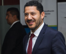 NAIM y Tren Maya deben resolverse con el máximo consenso: Martí Batres