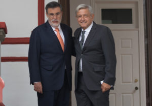 AMLO cumplirá con inversionistas del NAIM: Julio Scherer