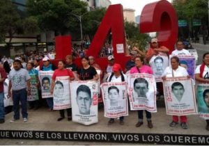19 Normalistas de Ayotzinapa fueron incinerados: Bernabé Sotelo