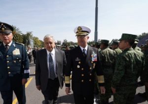 AMLO convoca a Fuerzas Armadas para acabar con inseguridad