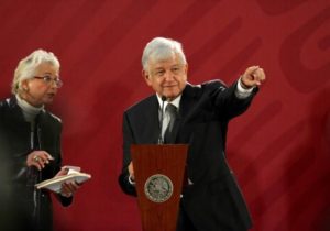 Recomprarán bonos del NAIM