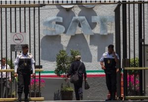 SAT irá por los grandes deudores