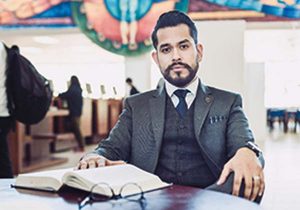 El Abogado Digital Debe Romper con los Paradigmas Tradicionales de la Profesión Donde la Reputación es el Reflejo del Tamaño de su Despacho y la Cantidad de Libros Impresos a sus Espaldas