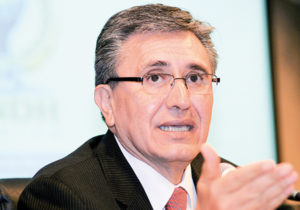 Va la CNDH vs. Morena por la Reducción de Salarios