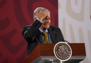 Privilegiar el diálogo con la CNTE: AMLO