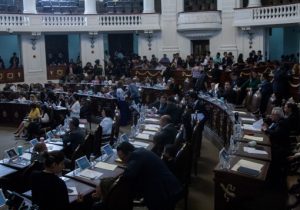 Por «legalidad y legitimidad», AMLO quiere esperar a la mayoría de congresos estatales