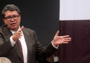 Monreal quiere una Ley Nacional de Extinción de Dominio