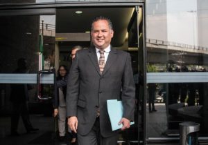 UIF ha congelado cuentas por 3 mil 400 millones de pesos y cerca de 37 millones de dólares