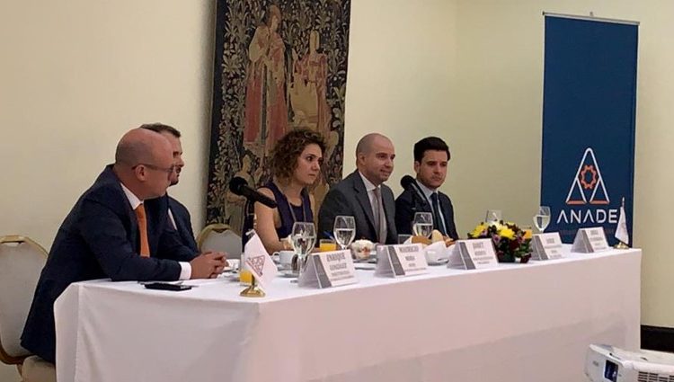 foro jurídico Retos Legales para Modelos Disruptivos de Negocios