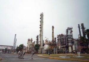 Calificadoras degradan la nota de Pemex