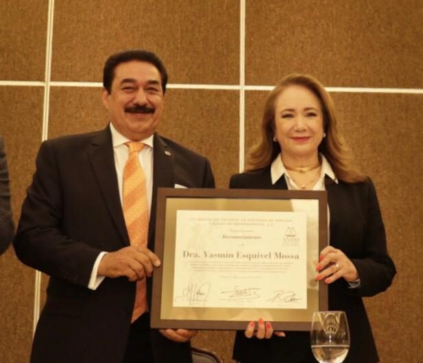 foro jurídico ministra yasmín esquivel