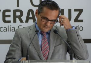 Jorge Winckler Ortiz es destituido temporalmente