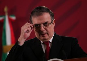 Nada de letras chiquitas, Seade; todo recíproco, afirma Ebrard;