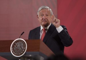 AMLO solicita a la FGR y al PJF su ayuda para resolver el caso Ayotzinapa