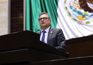 Flexibilizar candados legales para que estados atiendan epidemia: Carol Antonio Altamirano