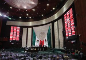 Diputados resuelven que la Consulta Popular para enjuiciar a ex presidentes es procedente