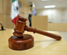 Corresponde a Tribunales Colegiados resolver los conflictos por separación de juicios de amparo indirecto